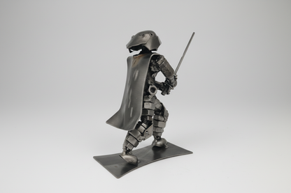 Darth Vader Figur stehend nach vorne