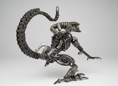 Alien Kriechend 45cm