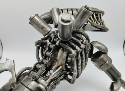 Alien Kriechend 45cm