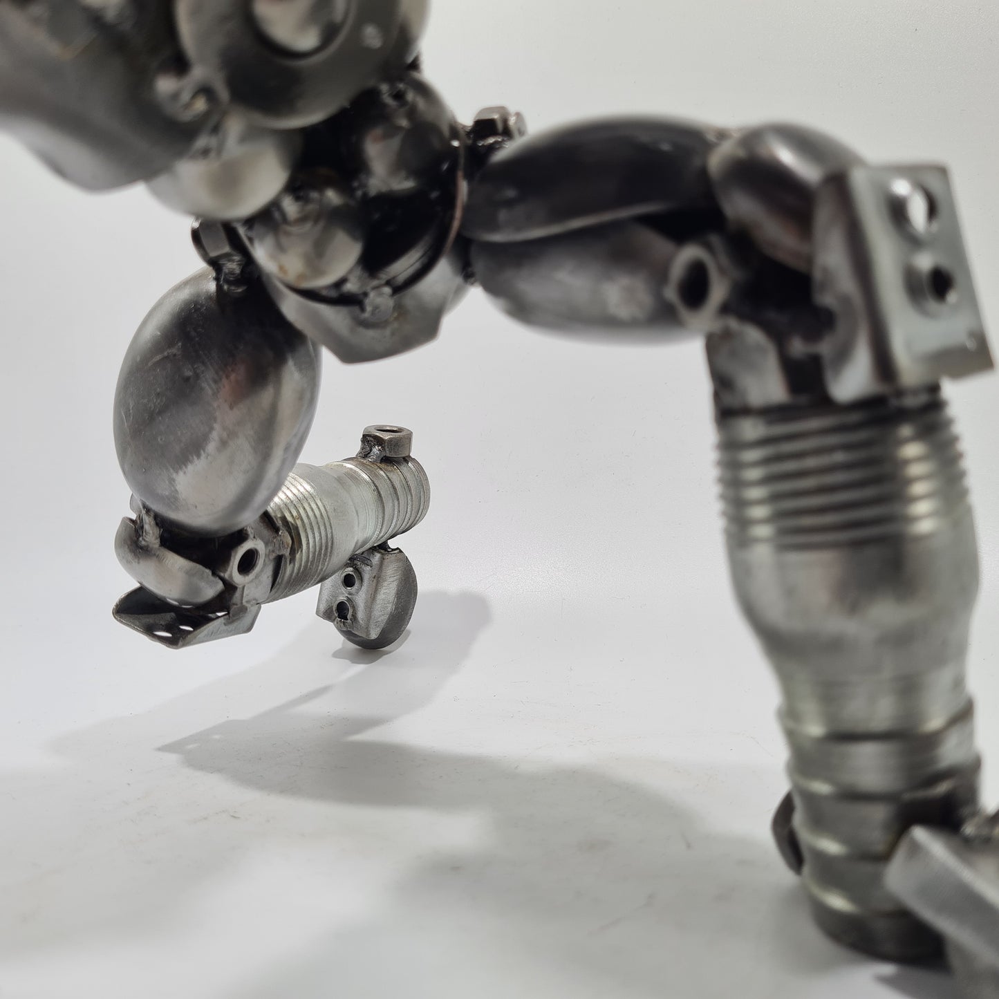 Iron Man Figur Landepose