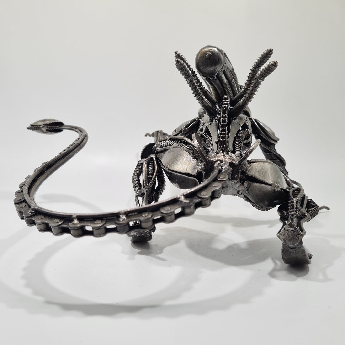 Alien Kriechend Figur