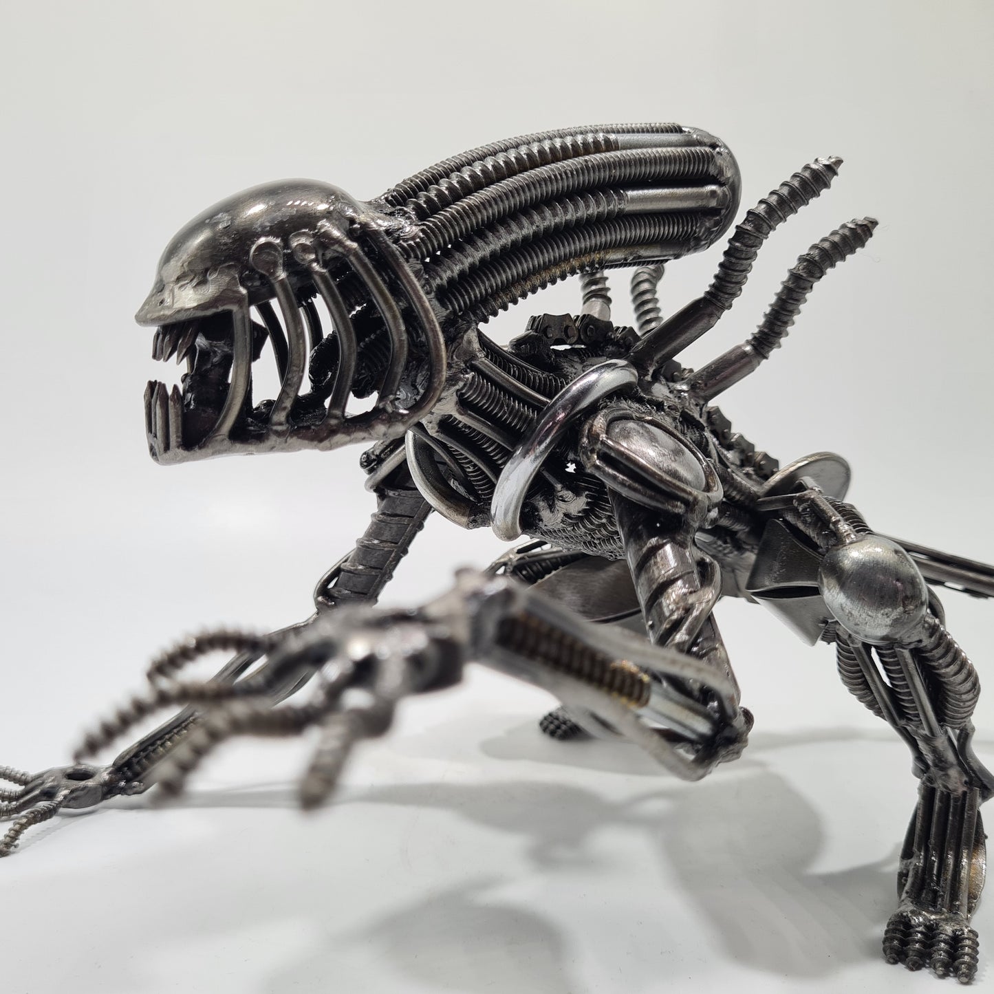 Alien Kriechend Figur