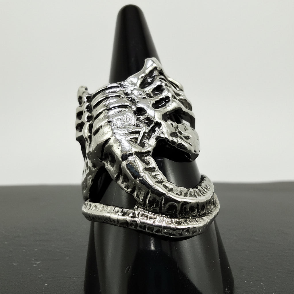 Alien Face Hugger Ring