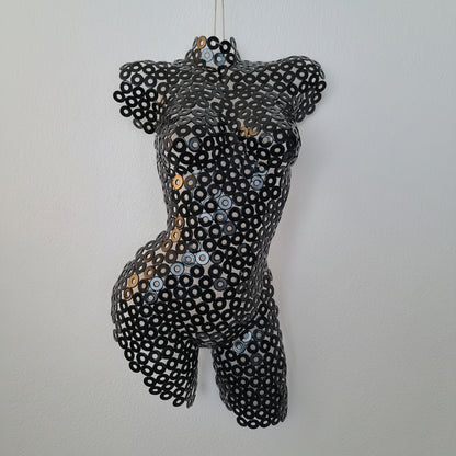 Damentorso  Körper aus Unterlegscheiben